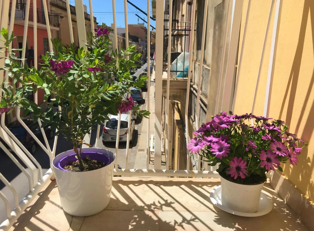 Casa Vacanze Terramare, 550 Mt From The Beach, Close To Ortigia Historic Center Syracuse Eksteriør bilde